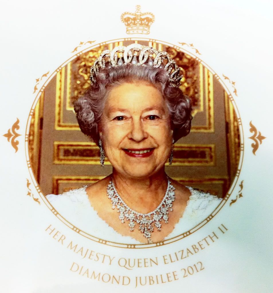 ROYAL CREST QUEEN ELIZABETH II DIAMOND JUBILEE 2012 COMMEMORATIVE