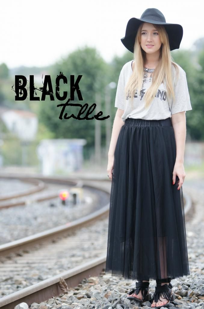  photo blacktulle_zps763ba7b6.jpg